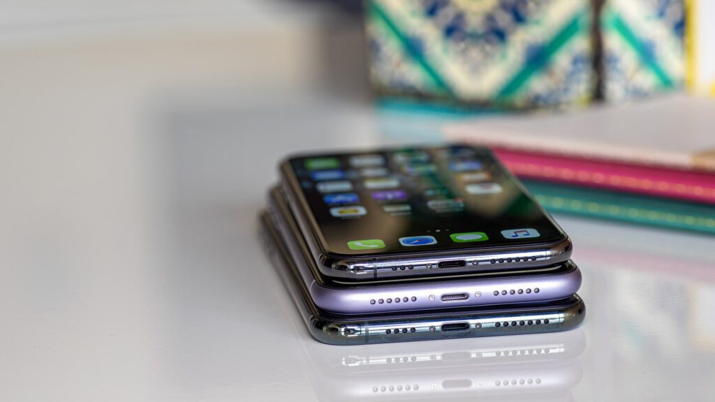 نقد و بررسی گوشی Apple iPhone 11 - گوشی پلازا