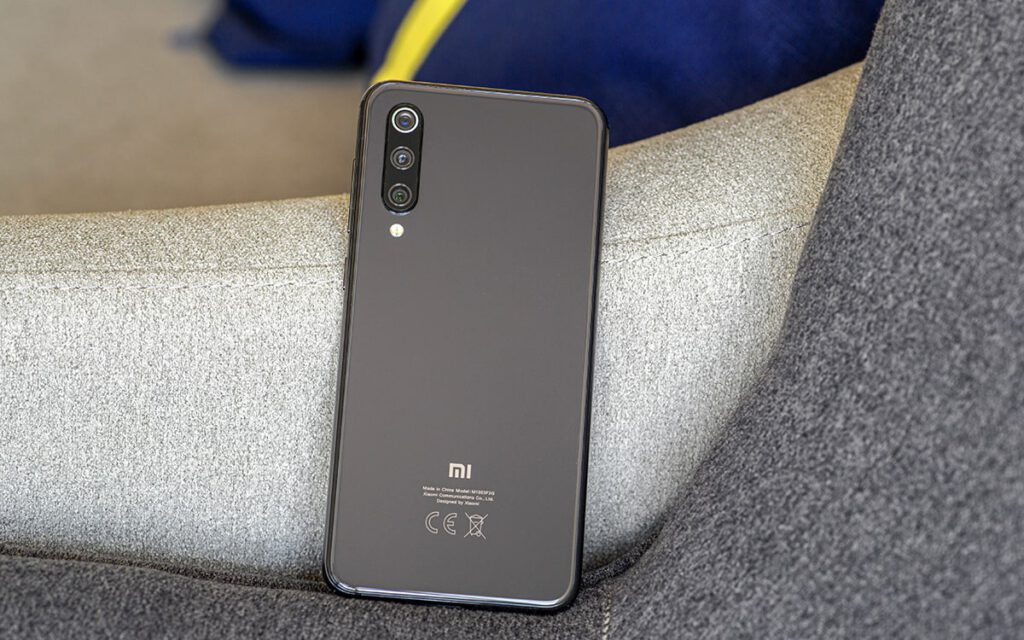 نقد و بررسی گوشی Xiaomi Mi 9 SE - گوشی پلازا