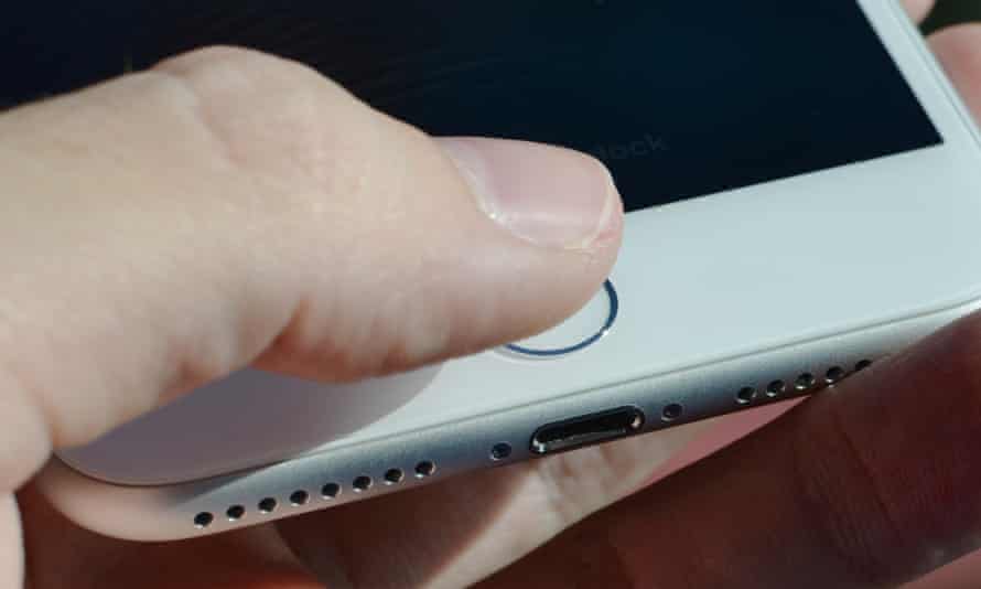 بستن برنامه های آیفون