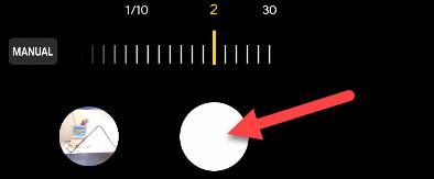 از کدام سرعت باید استفاده کنید؟ برای این که نقطه ایده آل موقعیت خود را پیدا کنید بایدبه آزمایش حالات مختلف بپردازید، اما معمولاً هر چه که سرعت بیش تر از 1/30 باشد، نتیجه از یک عکس معمولی کند تر خواهد بود.