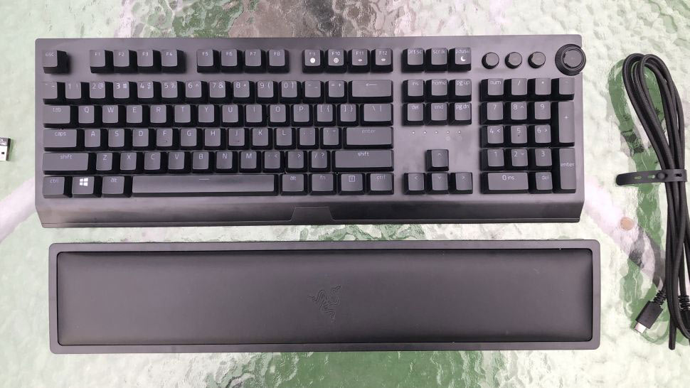 بهترین کیبورد گیمینگ بیسیم؛ Razer BlackWidow V3 Pro