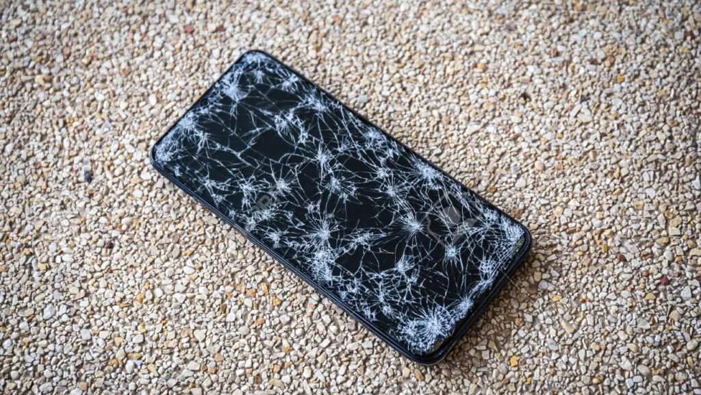 شکسته شدن گوشی